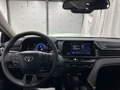 Used 2026 Toyota Camry LE FWD image 16