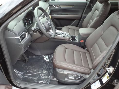 New 2025 MAZDA CX-5 Signature image 6