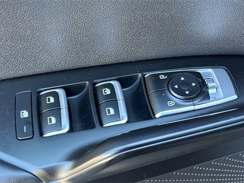 Used 2023 Kia K5 LXS image 12