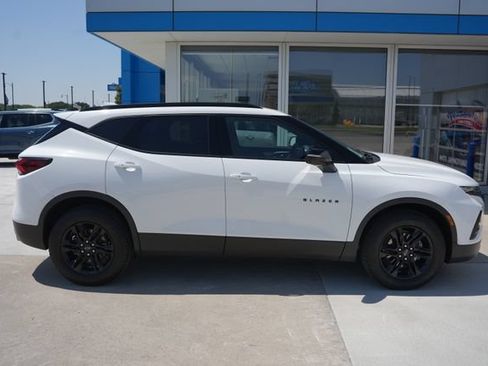 Used 2022 Chevrolet Blazer LT w/ Sound & Technology Package AWD/4WD image 33