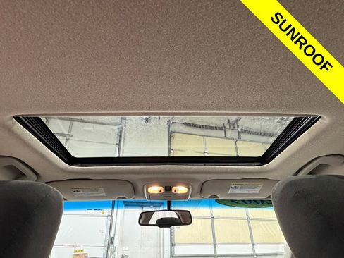 Used 2009 Ford Fusion SEL FWD image 2