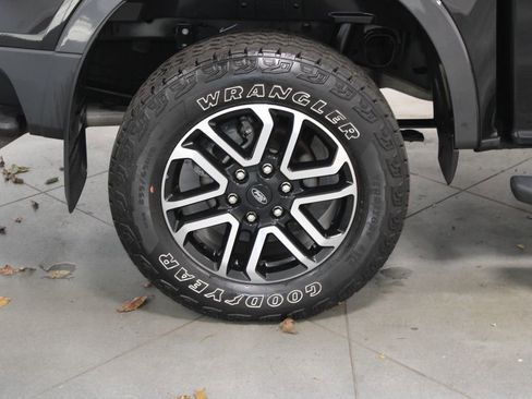 Used 2024 Ford Ranger Lariat w/ FX4 Off-Road Package image 16