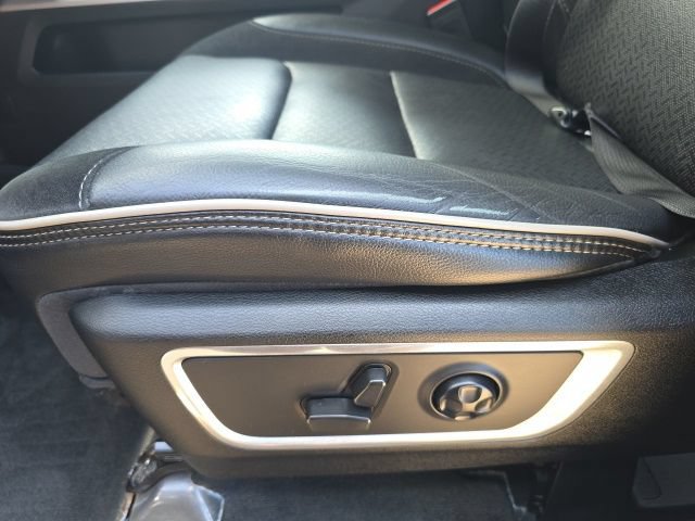 Used 2021 RAM 1500 Laramie AWD/4WD image 16