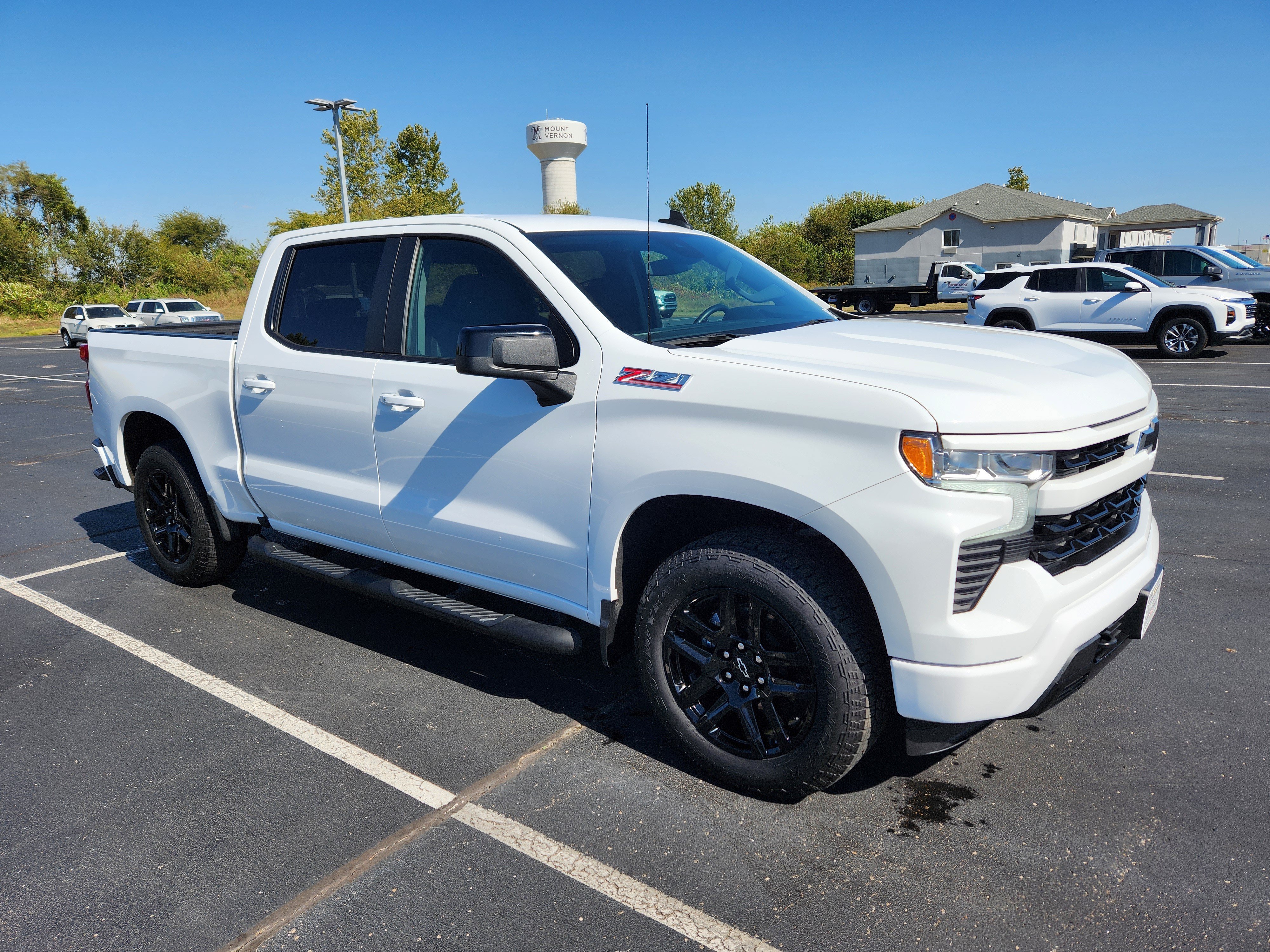 Used 2025 Chevrolet Silverado 1500 RST AWD/4WD image 9