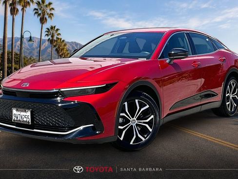 Certified 2026 Toyota Crown AWD/4WD image 3