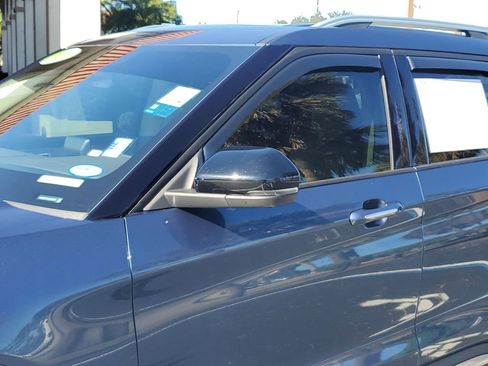 Used 2020 Ford Explorer Platinum w/ Premium Technology Package image 12