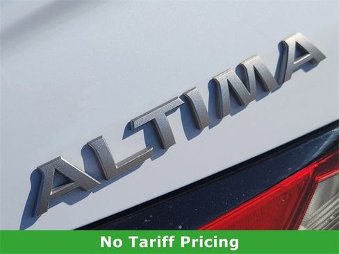 Used 2024 Nissan Altima 2.5 SR image 10