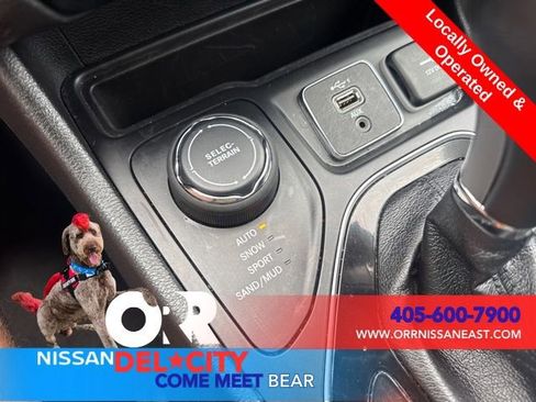Used 2023 Jeep Cherokee Altitude Lux image 26