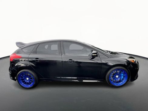 Used 2017 Ford Focus RS image 4