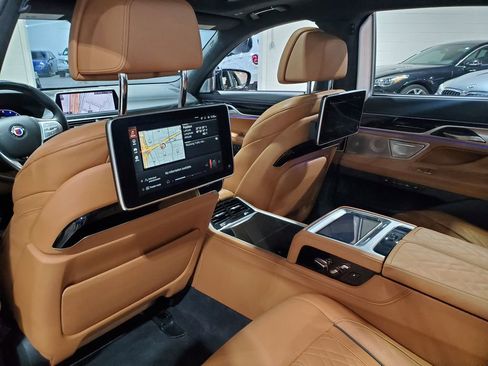 Used 2022 BMW ALPINA B7 xDrive image 30