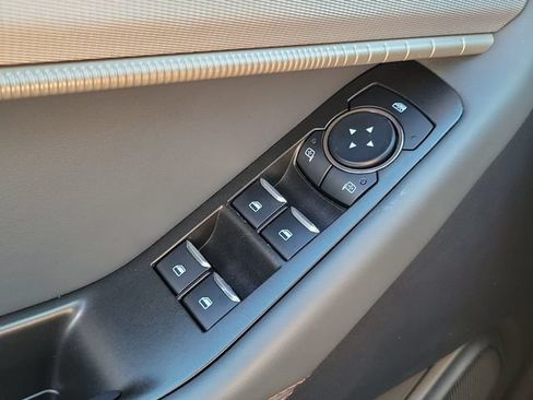 Used 2026 Ford Explorer Active RWD image 13