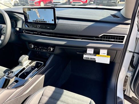 New 2026 Mitsubishi Outlander SE image 30