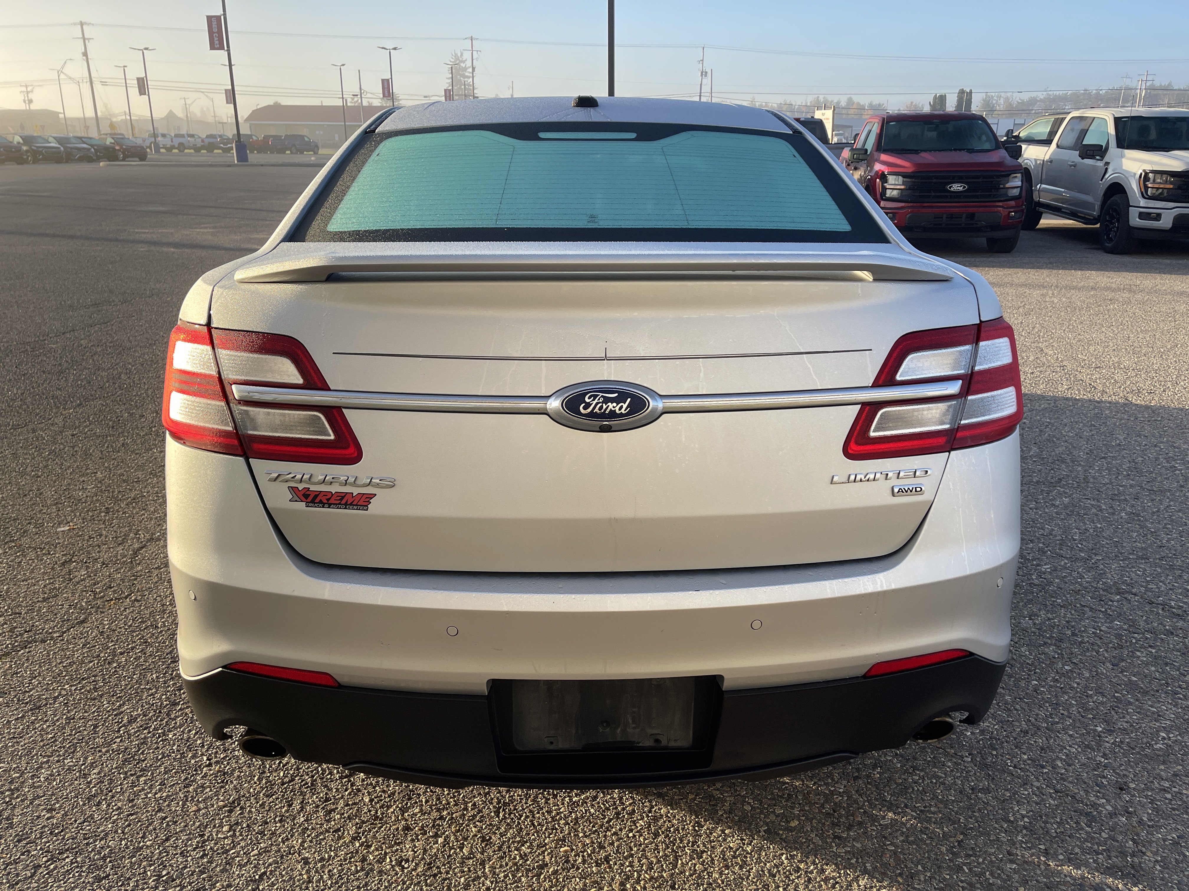 Used 2019 Ford Taurus Limited AWD/4WD image 5