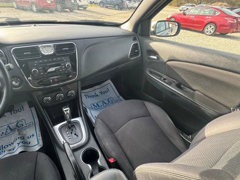 Used 2013 Chrysler 200 Touring FWD image 23