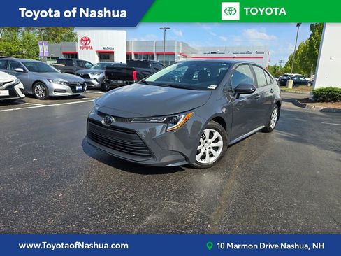 Used 2025 Toyota Corolla LE FWD image 1