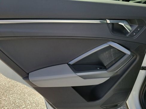 Certified 2025 Audi Q3 2.0T Premium w/ Convenience Package image 28