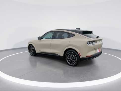 Used 2025 Ford Mustang Mach-E Premium image 6