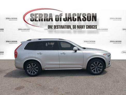 Used 2016 Volvo XC90 T6 Momentum AWD/4WD image 9