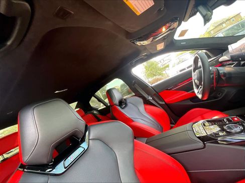 Used 2025 BMW M5 w/ Carbon Package image 23