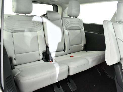 New 2026 Ford Expedition Max Platinum image 20