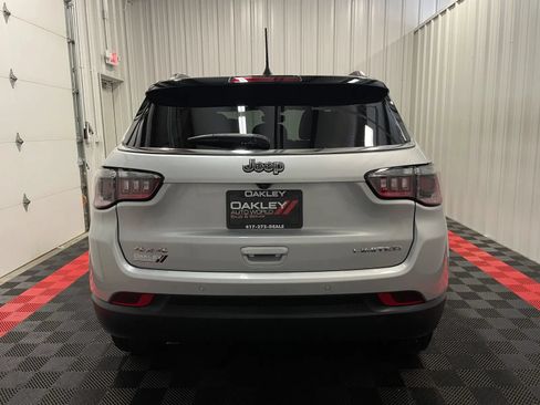 Used 2025 Jeep Compass Limited AWD/4WD image 3