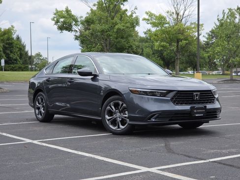 Certified 2023 Honda Accord EX image 2