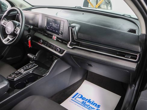 Used 2023 Kia Sportage LX image 25