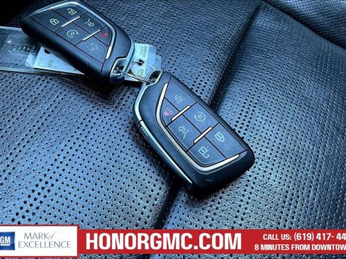 Used 2022 Cadillac Escalade ESV Sport w/ Touring Package AWD/4WD image 34