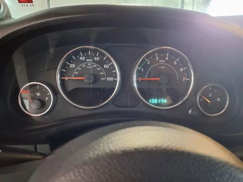 Used 2013 Jeep Wrangler Unlimited Sahara image 24