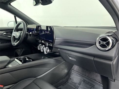 Certified 2024 Chevrolet Blazer EV LT image 30