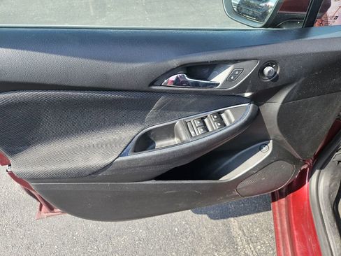 Used 2016 Chevrolet Cruze LT FWD image 12