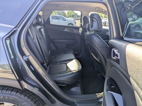 Used 2023 Kia Sportage EX FWD image 36