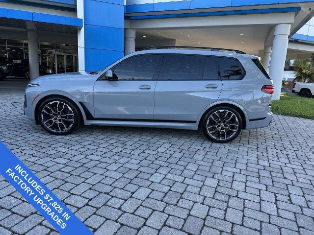 Used 2026 BMW X7 xDrive40i w/ M Sport Package AWD/4WD image 32