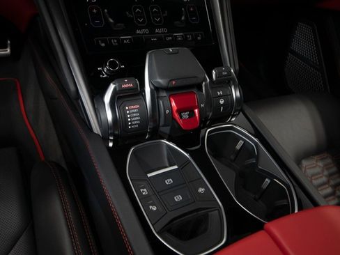 Used 2022 Lamborghini Urus image 30