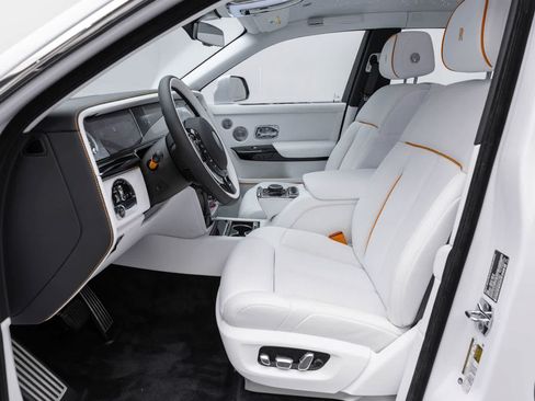 New 2027 Rolls-Royce Phantom Sedan RWD image 16