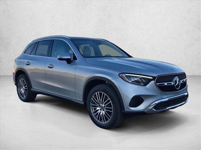 Certified 2026 Mercedes-Benz GLC 300 image 3