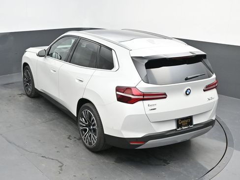 Used 2025 BMW X3 xDrive30i w/ Premium Package image 35