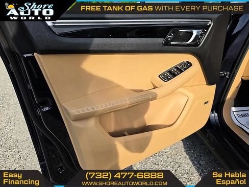 Used 2017 Porsche Macan S AWD/4WD image 7