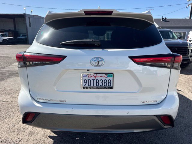 Used 2021 Toyota Highlander Limited FWD image 6