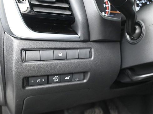 Used 2023 Nissan Rogue SL image 21