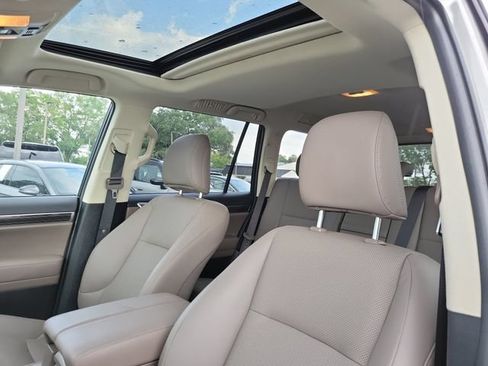 Used 2023 Lexus GX 460 Premium w/ Premium Package AWD/4WD image 9