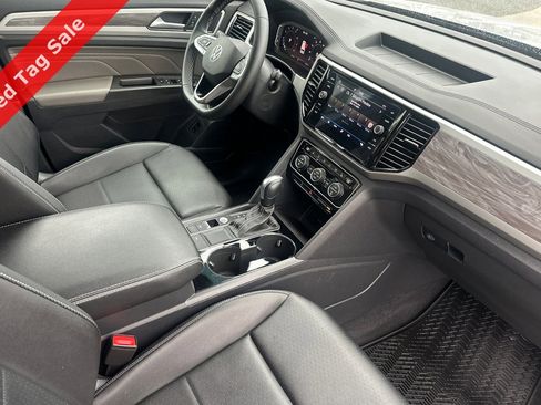 Used 2023 Volkswagen Atlas Cross Sport SE image 16