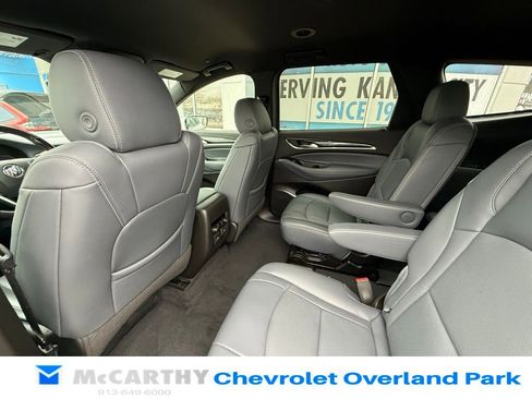 Used 2022 Buick Enclave Premium image 28