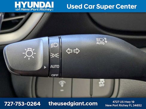 Used 2026 Hyundai Venue SEL FWD image 28