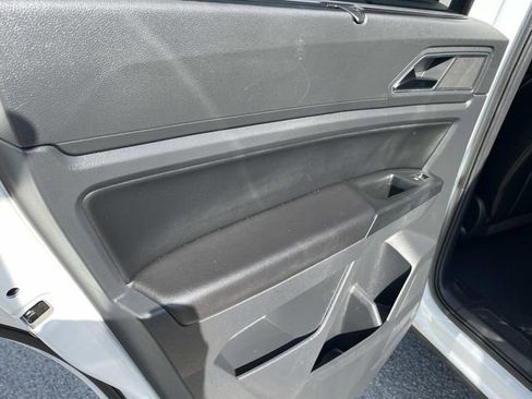 Used 2019 Volkswagen Atlas SEL R-Line image 23