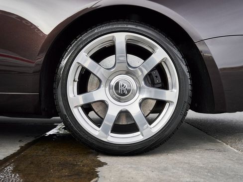 Used 2014 Rolls-Royce Wraith image 22