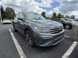 Used 2022 Volkswagen Tiguan SE image 2