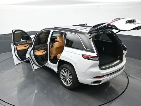 Used 2023 Jeep Grand Cherokee Summit image 28