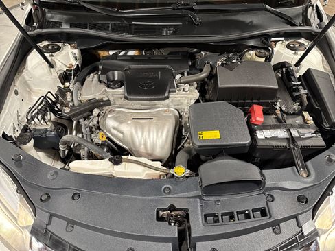 Used 2015 Toyota Camry LE FWD image 30