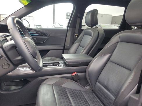 Certified 2024 Lincoln Nautilus Reserve w/ Equipment Group 202A image 13